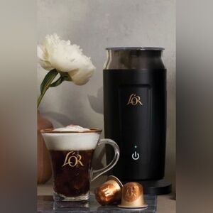 L'OR Black Coffee milk fronter